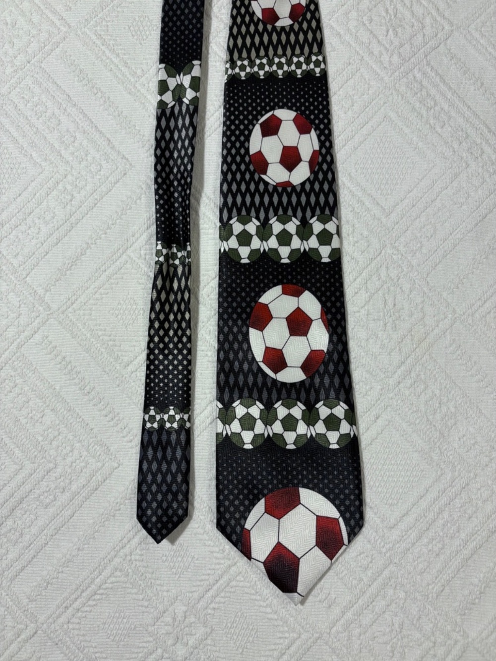 Davvero Benino Men's Soccer Ball Novelty Microfiber Tie Black Gray Red